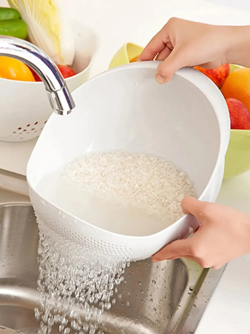 Multi-Use Pasta and Rice Strainer