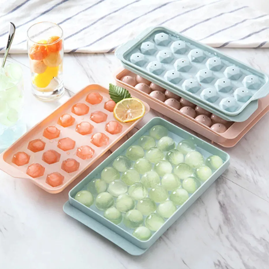 3D Ice Cube Tray With Lid